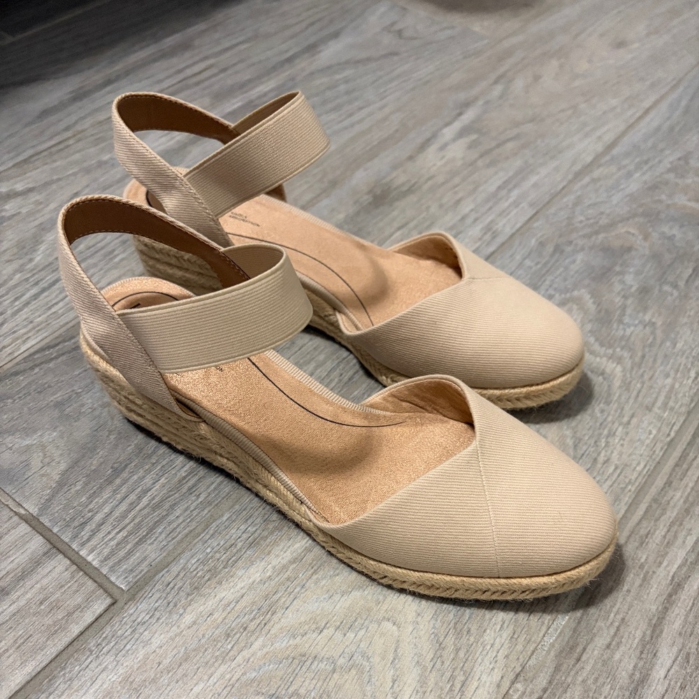 New! Women's Life Stride Tan Canvas Wedge Slip On Espadrille - 8.5 - Picture 4 of 11